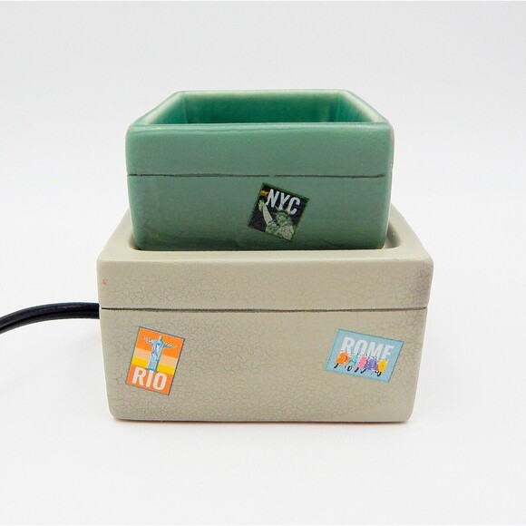 Scentsy Full Wax Warmer Bon Voyage Travel Suitcase Two Piece Aromatherapy - Picture 5 of 9